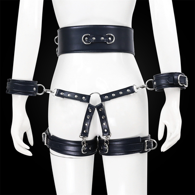 ボンダージ ハーネス ファッション ゴシック ネックレス 女性用 アルloy Heart Dangle